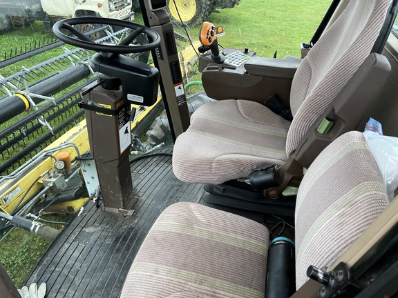 Used 2010 John Deere A400 Windrowers at Horizon Ag & Turf in Falher, AB - Photo11
