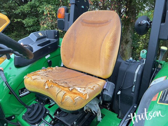 Photo of 2024 John Deere 5060E