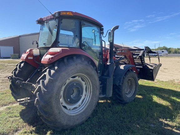  Case Farmall 110C - Photo3