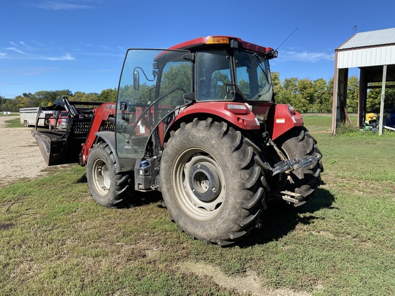  Case Farmall 110C - Photo7