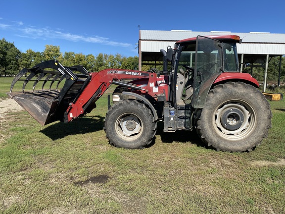  Case Farmall 110C - Photo6