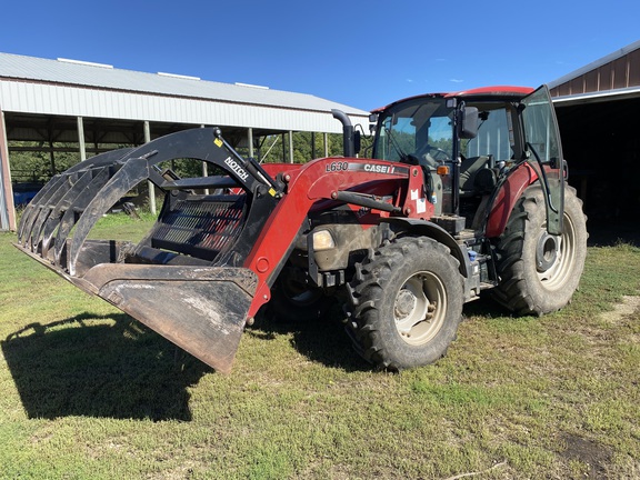  Case Farmall 110C - Photo5