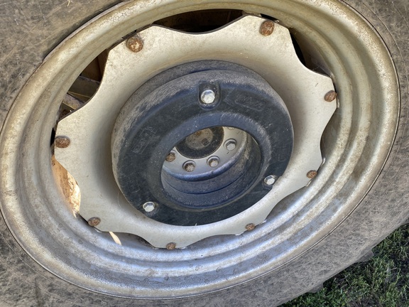  Case Farmall 110C - Photo17