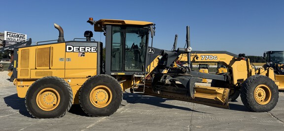 Photo of 2013 John Deere 770G