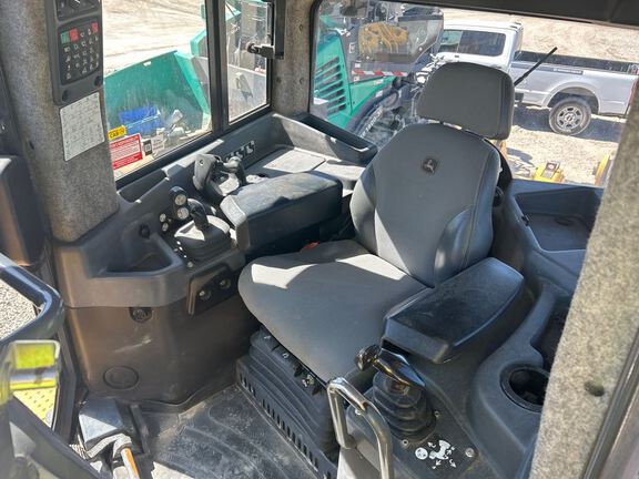 2023 John Deere 1050K