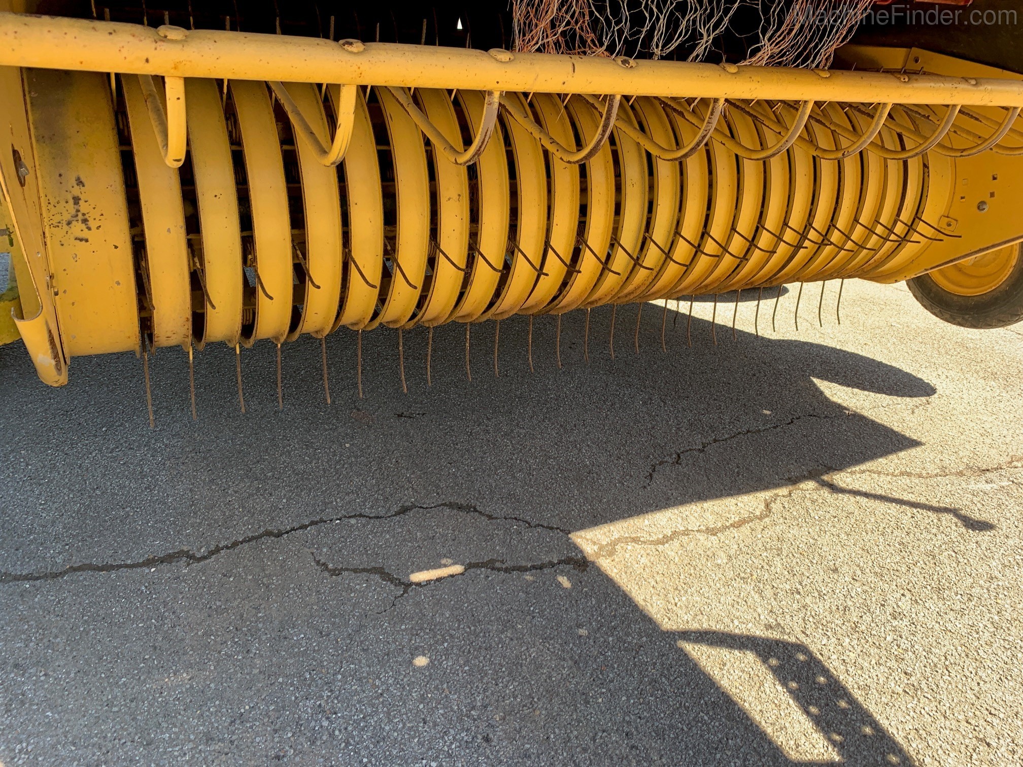 1994 New Holland 660 Image 3