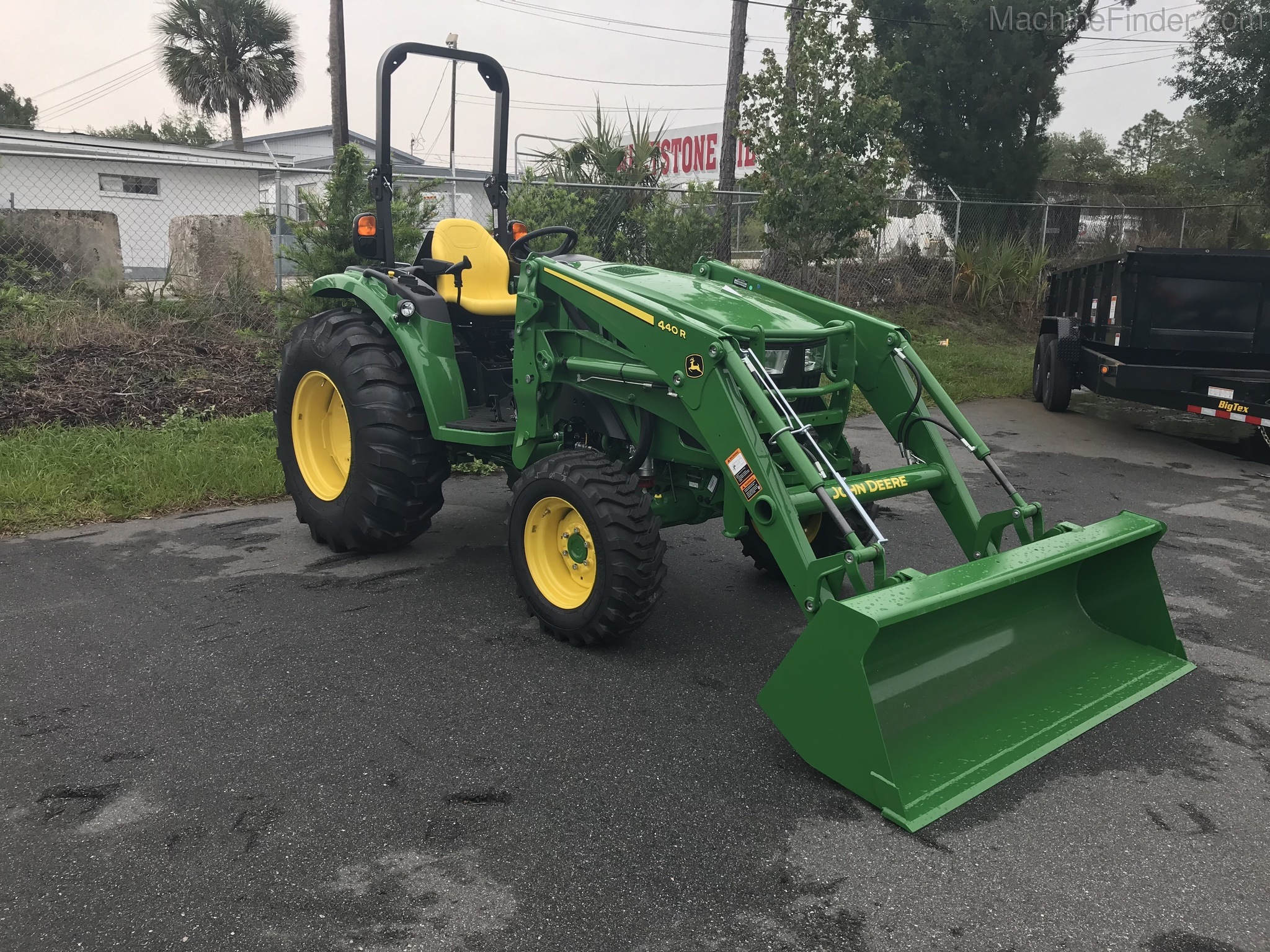 2020 John Deere 4066R Image 1
