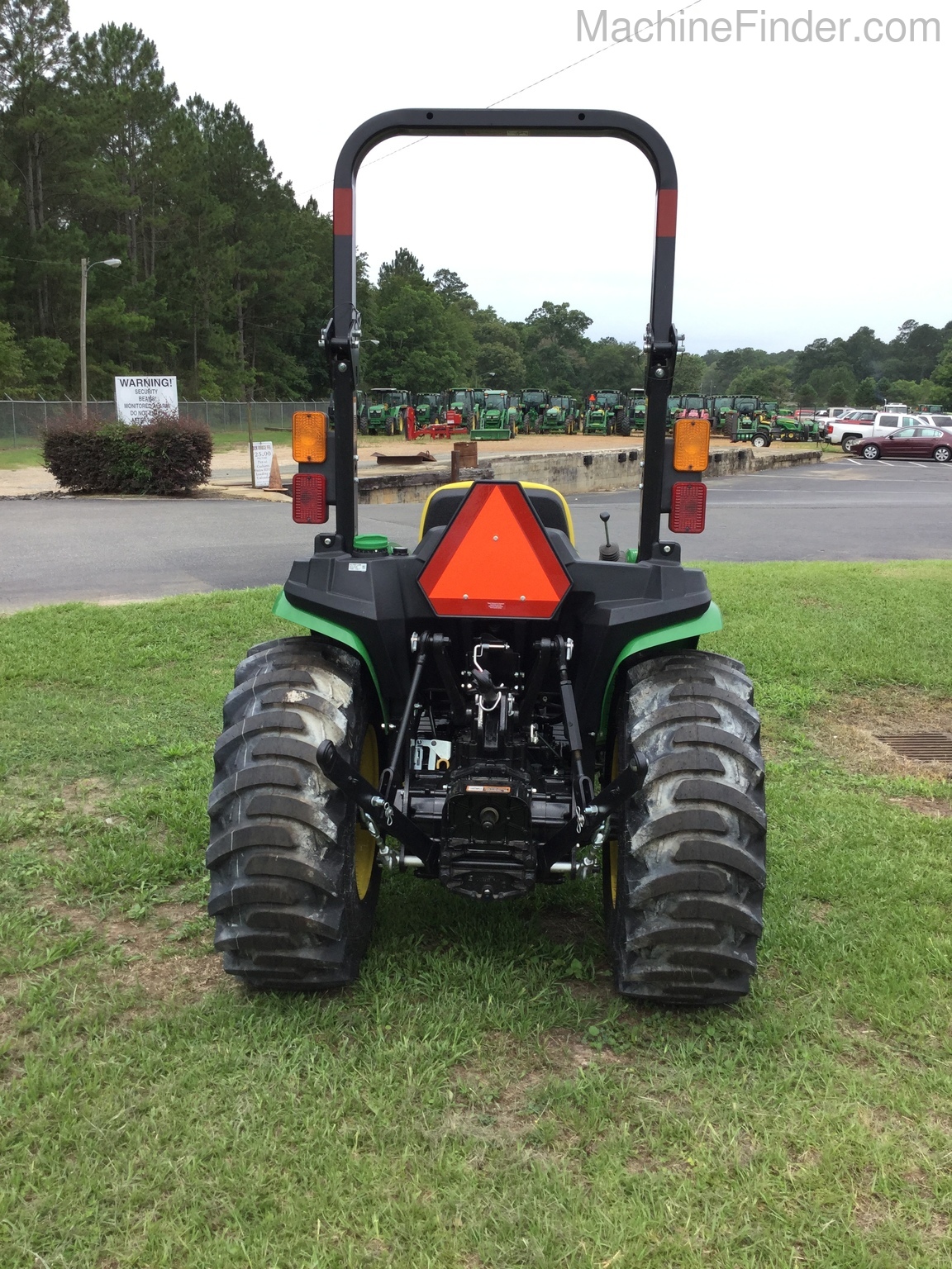 2020 John Deere 3025E Image 6