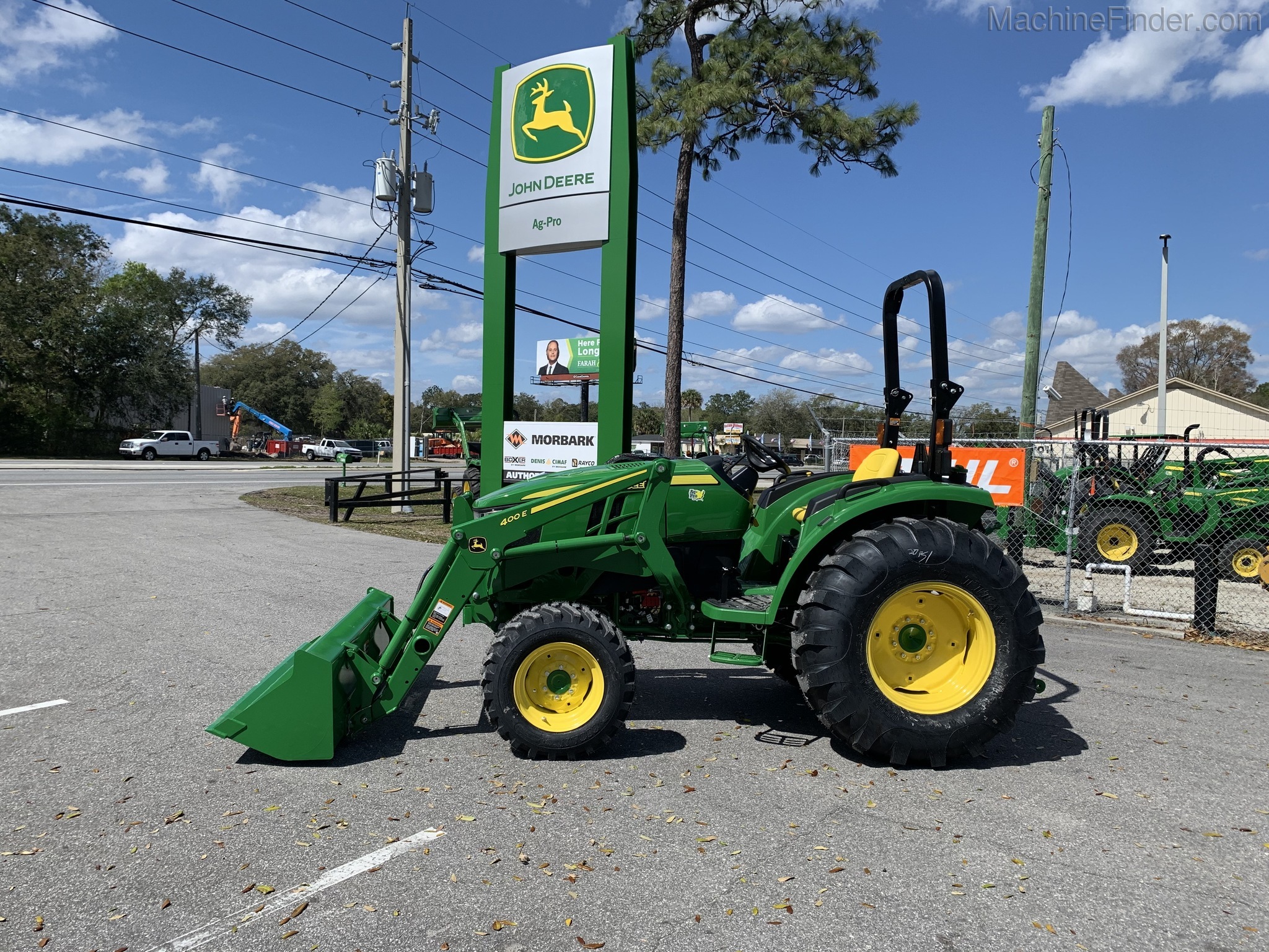 2020 John Deere 4044M Image 1