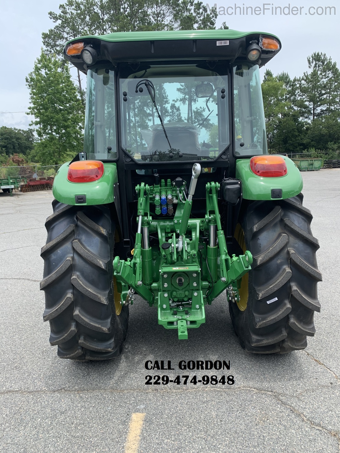 2020 John Deere 5115M Image 4