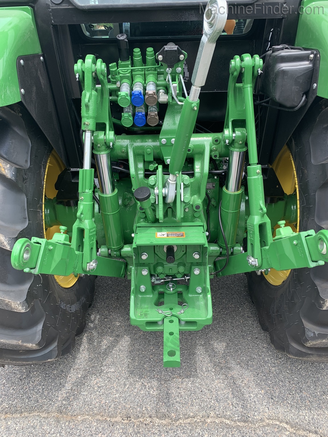2020 John Deere 5115M Image 5