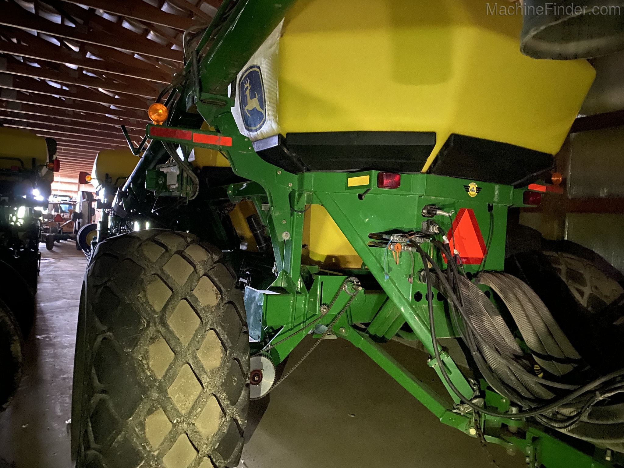 2009 John Deere 1910 Image 2