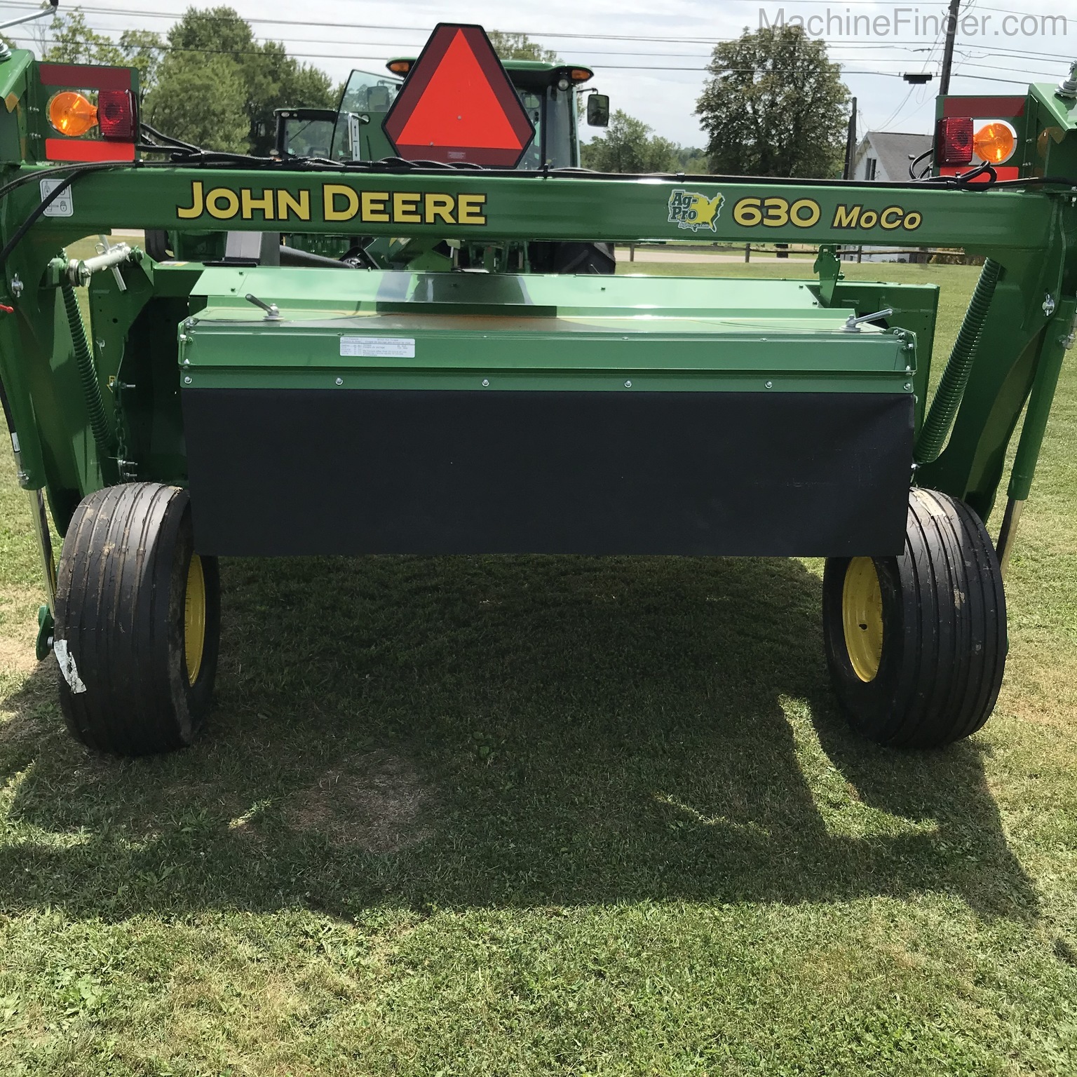 2020 John Deere 630 Image 4