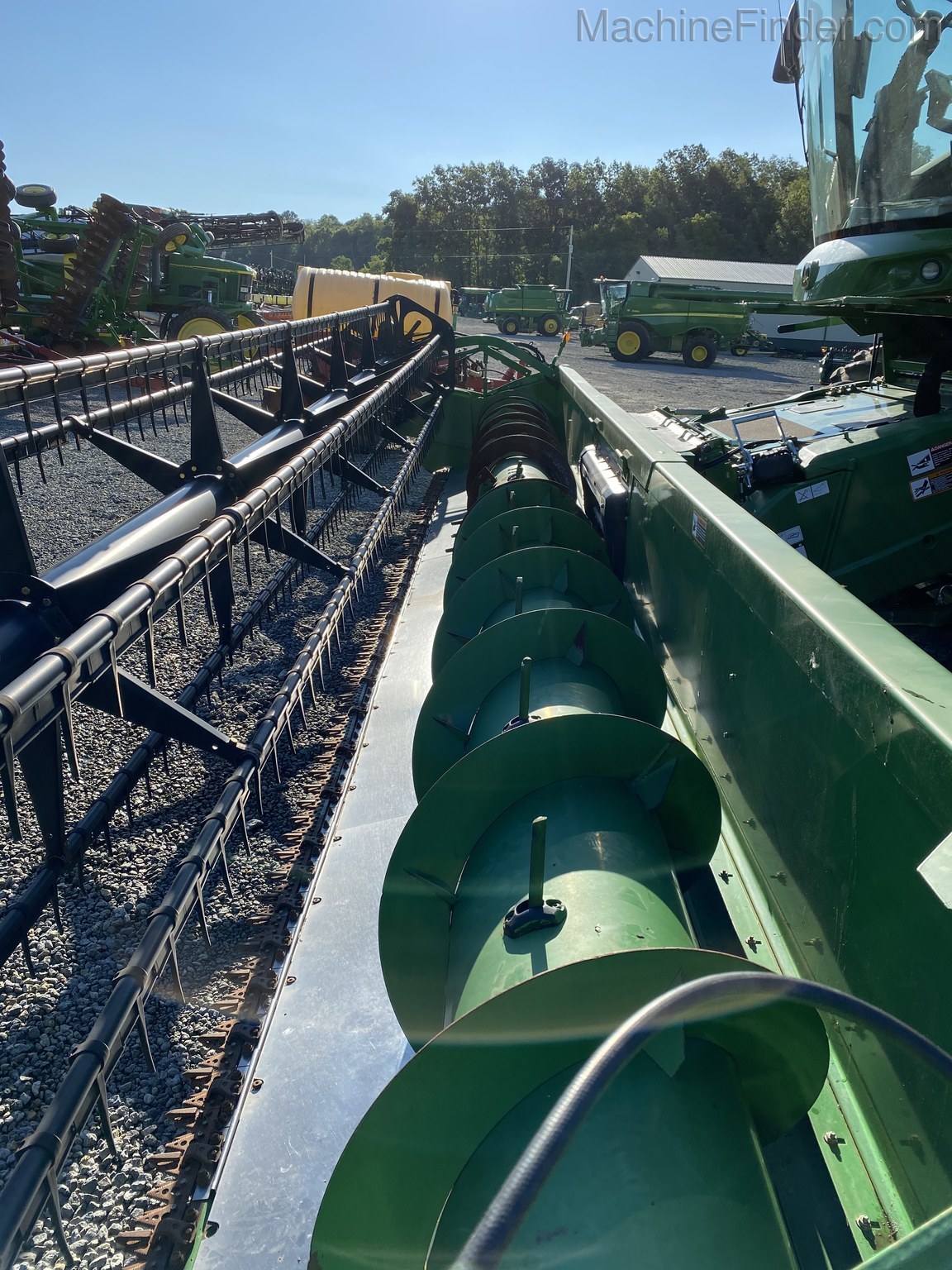 2007 John Deere 630F Image 8