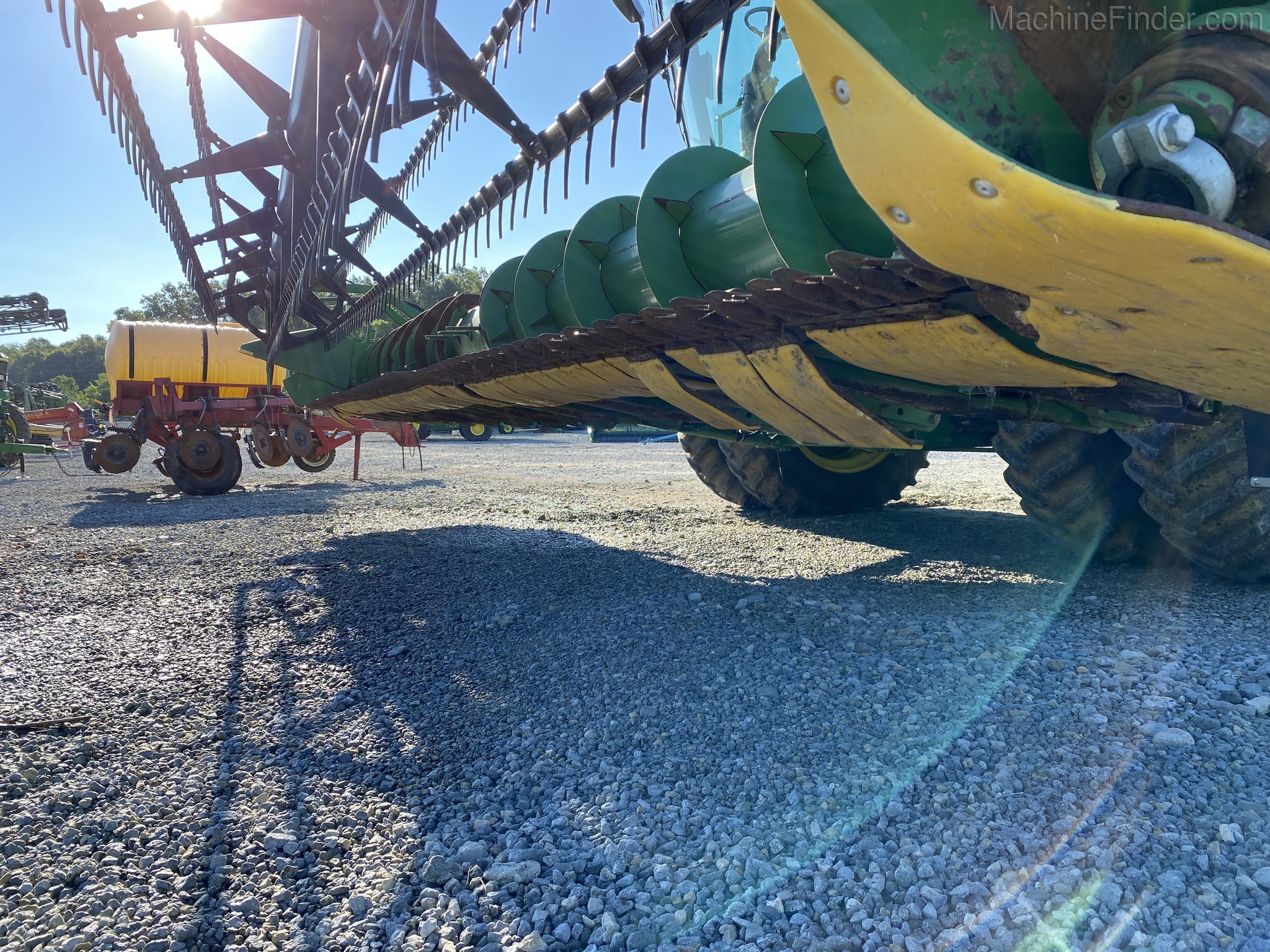 2007 John Deere 630F Image 9