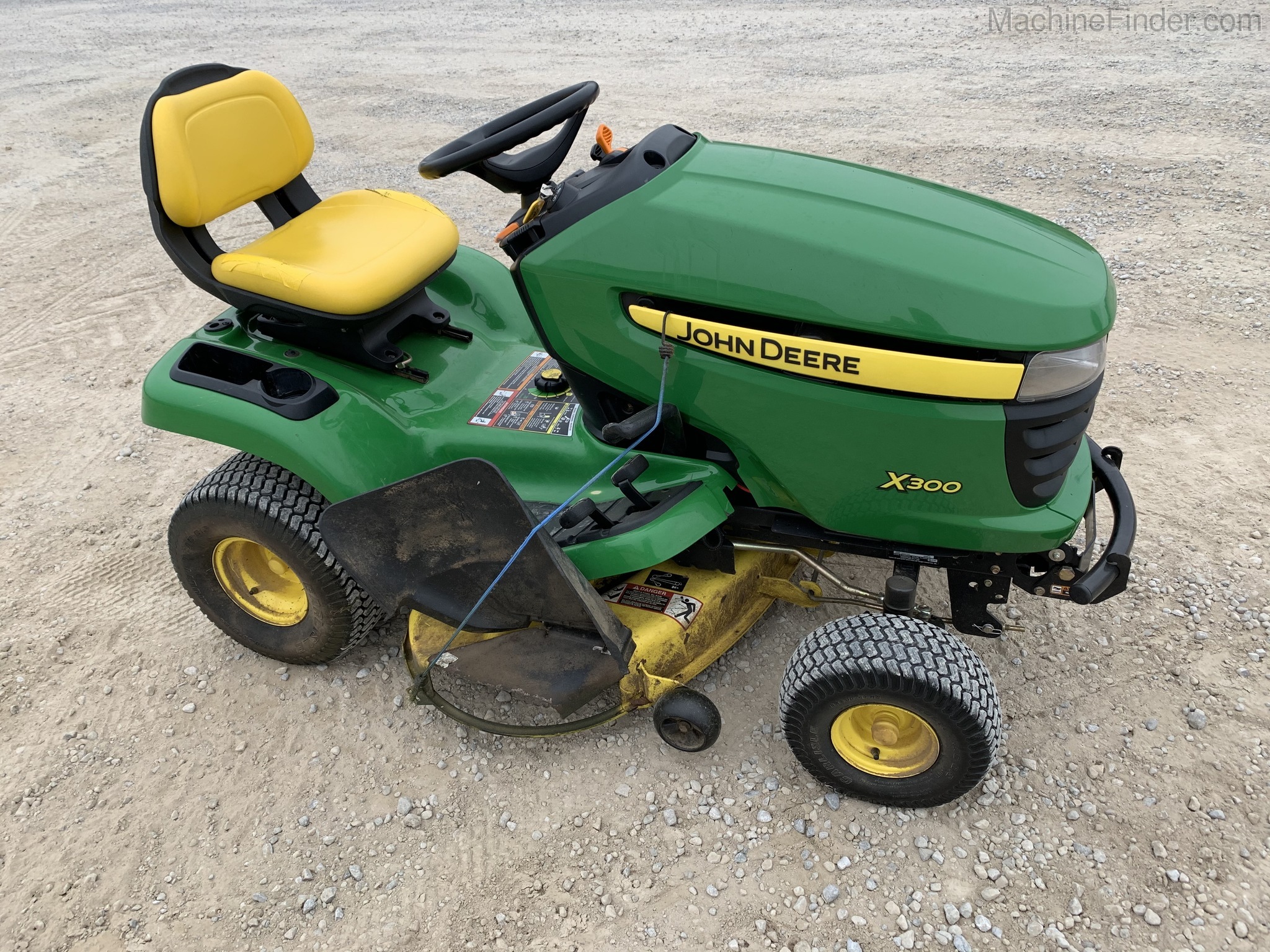 2010 John Deere X300 Image 3