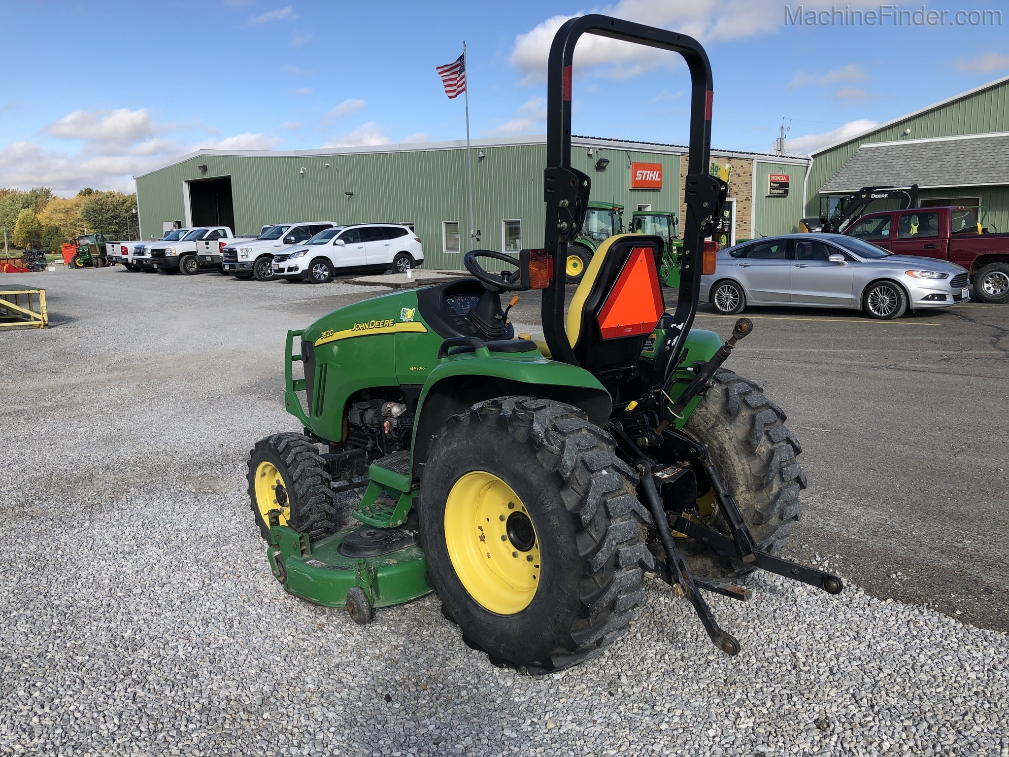 2007 John Deere 3520 Image 9