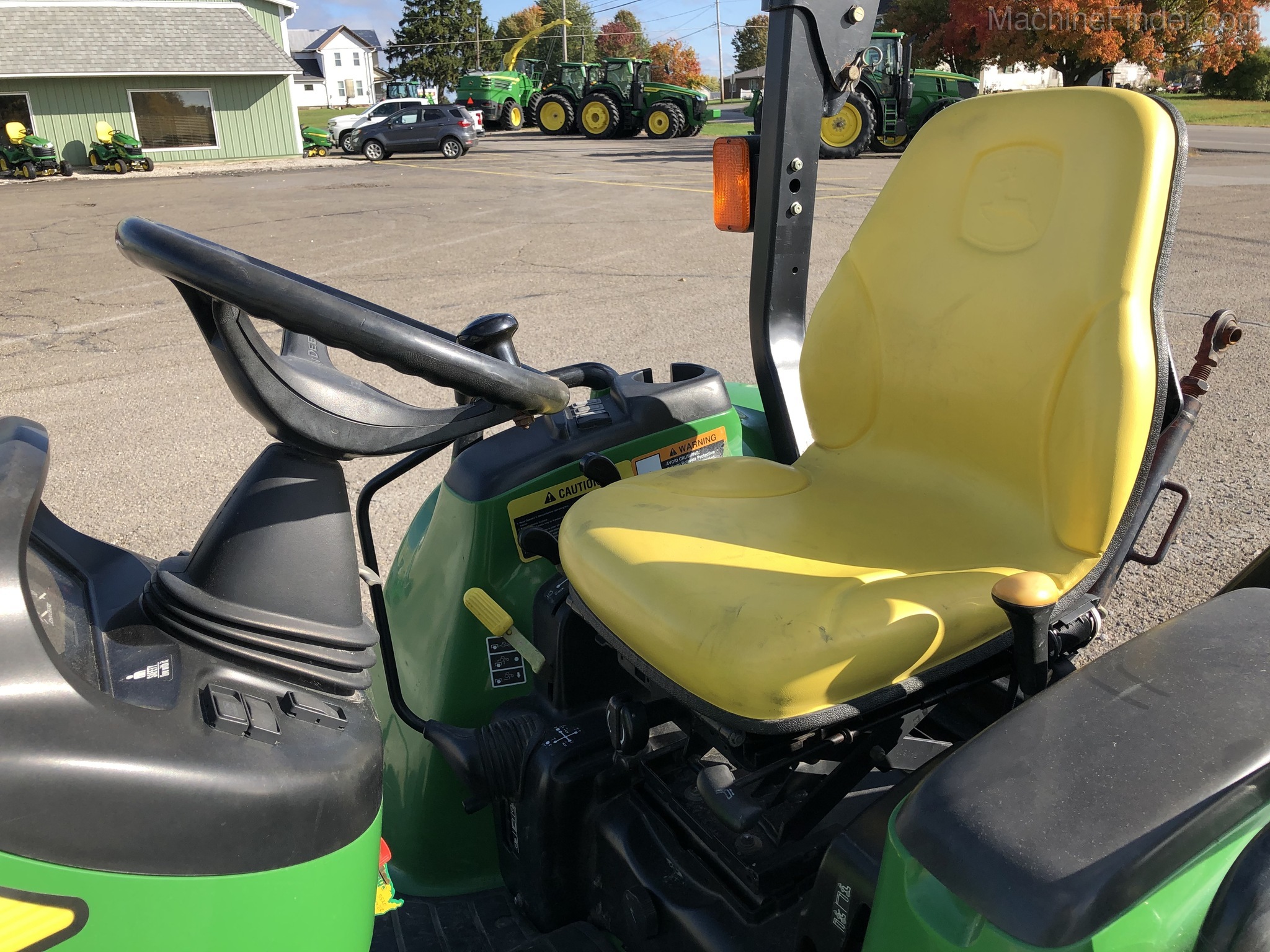 2007 John Deere 3520 Image 10