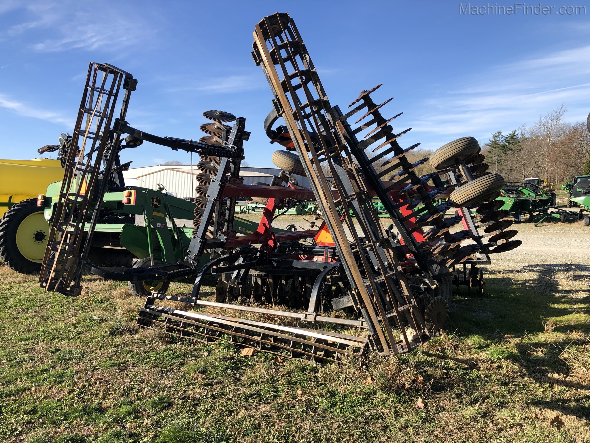 2011 Case IH 330 Image 7