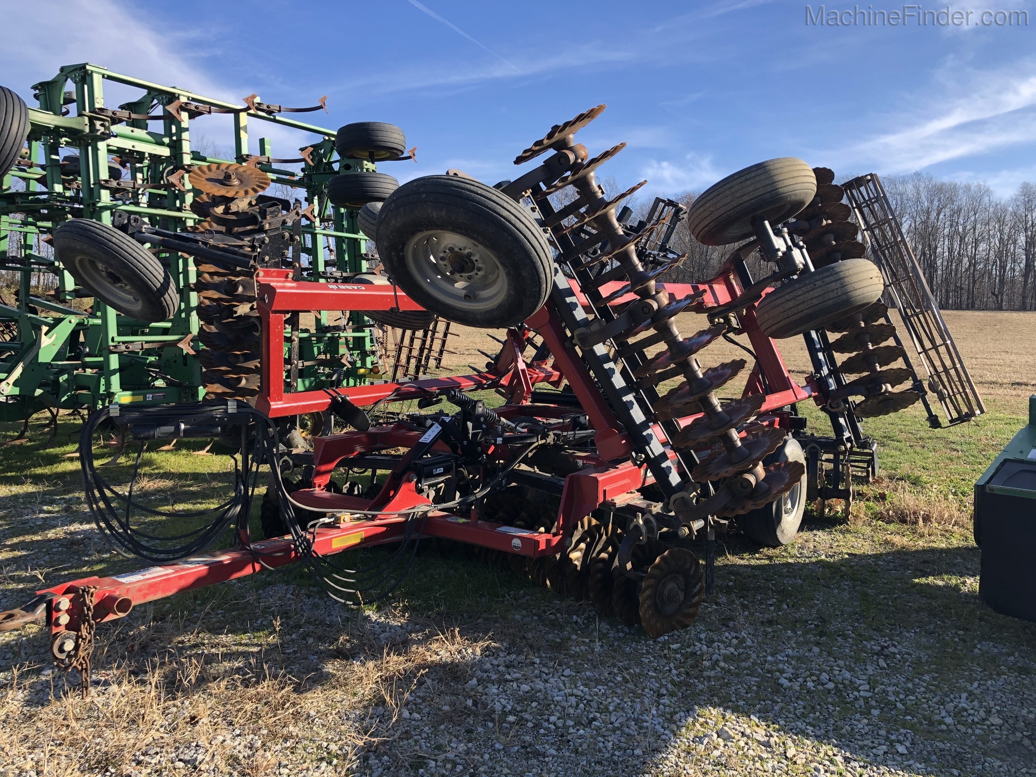 2011 Case IH 330 Image 2