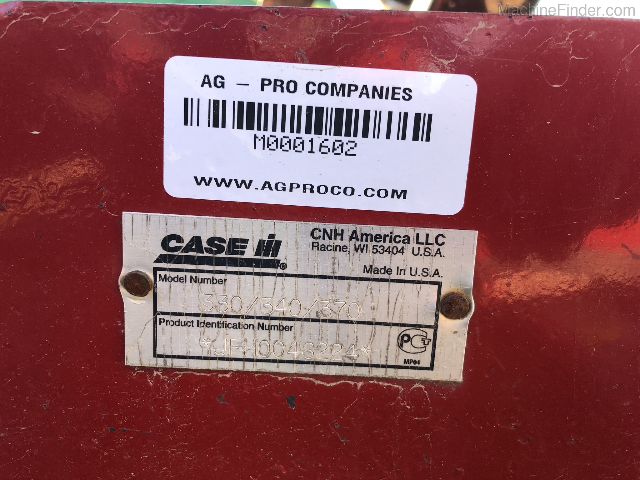 2011 Case IH 330 Image 15