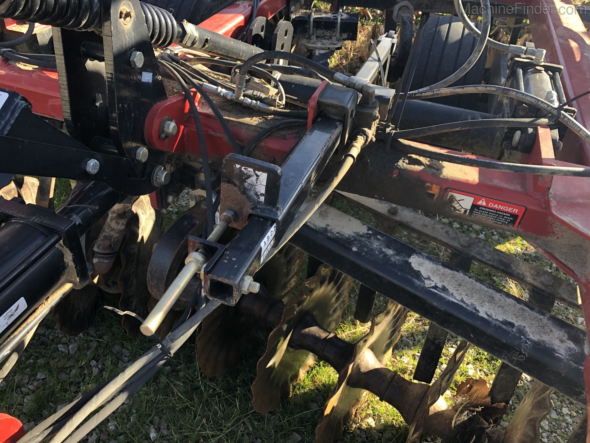 2011 Case IH 330 Image 10