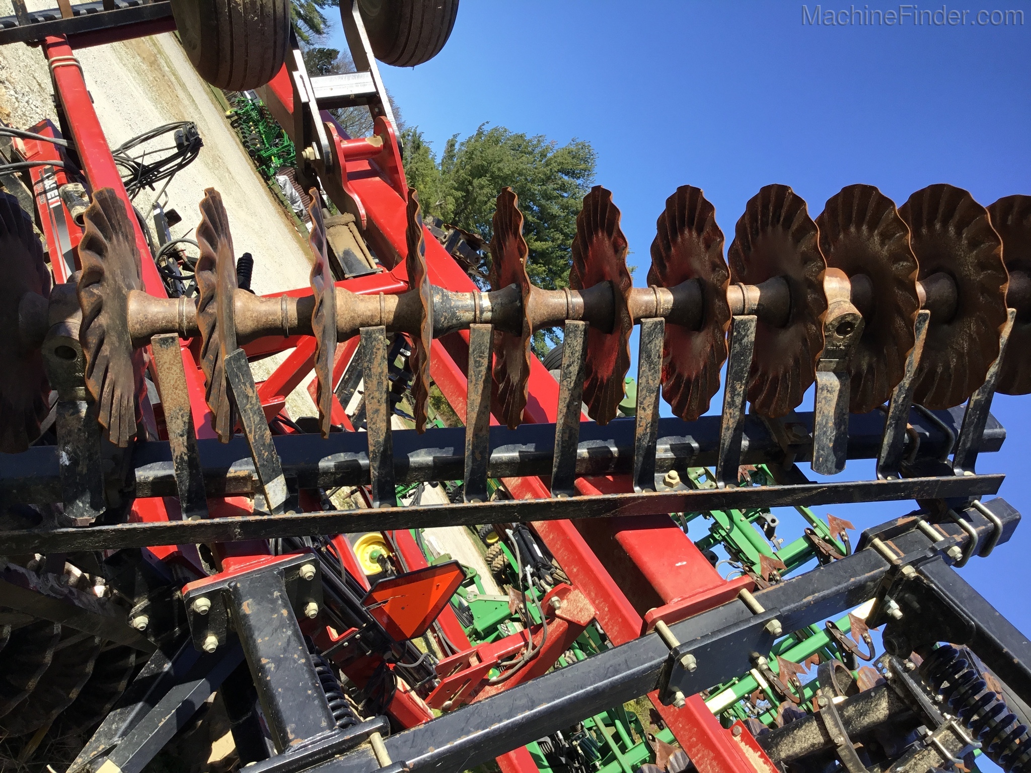 2011 Case IH 330 Image 18