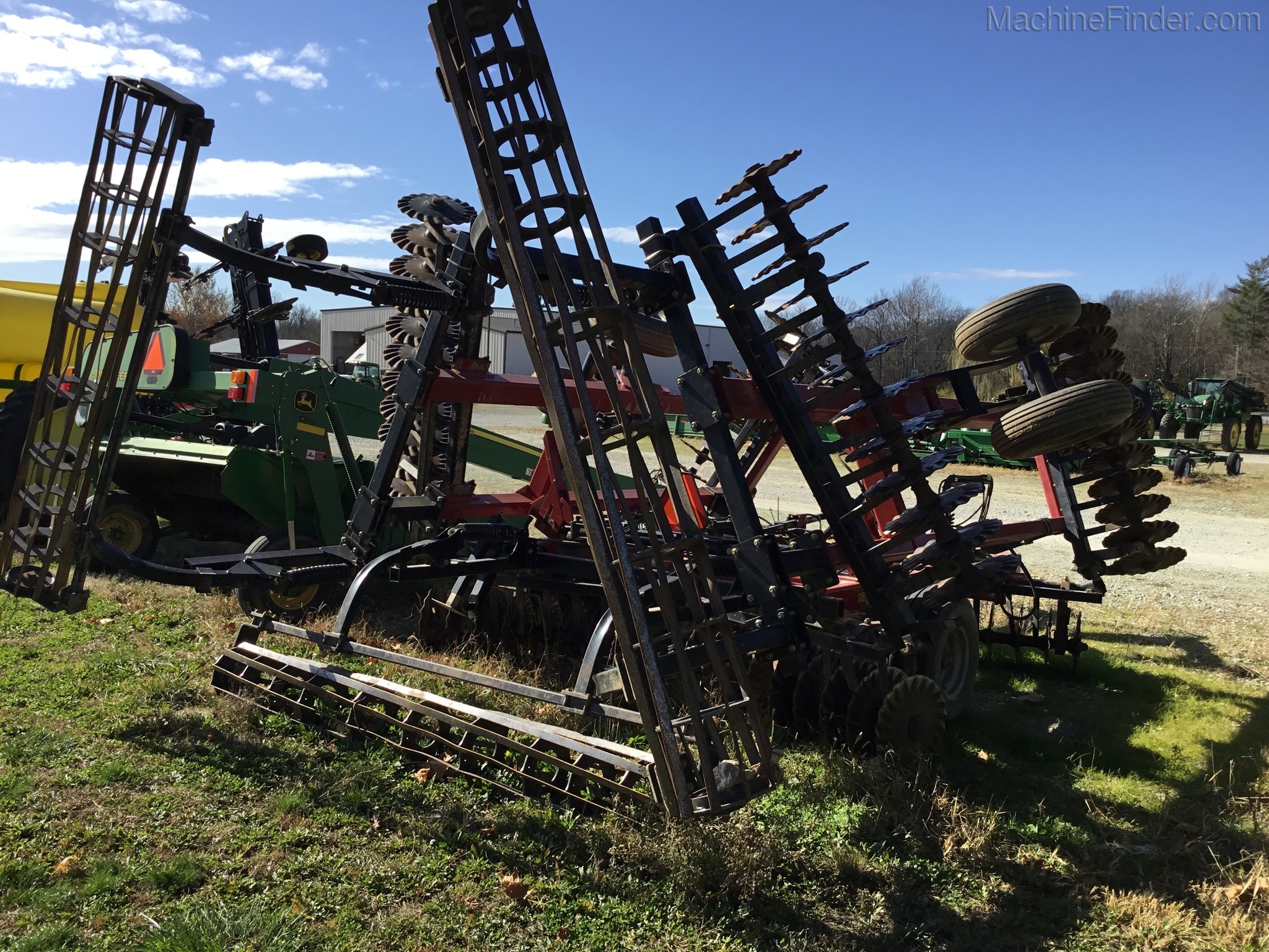 2011 Case IH 330 Image 20