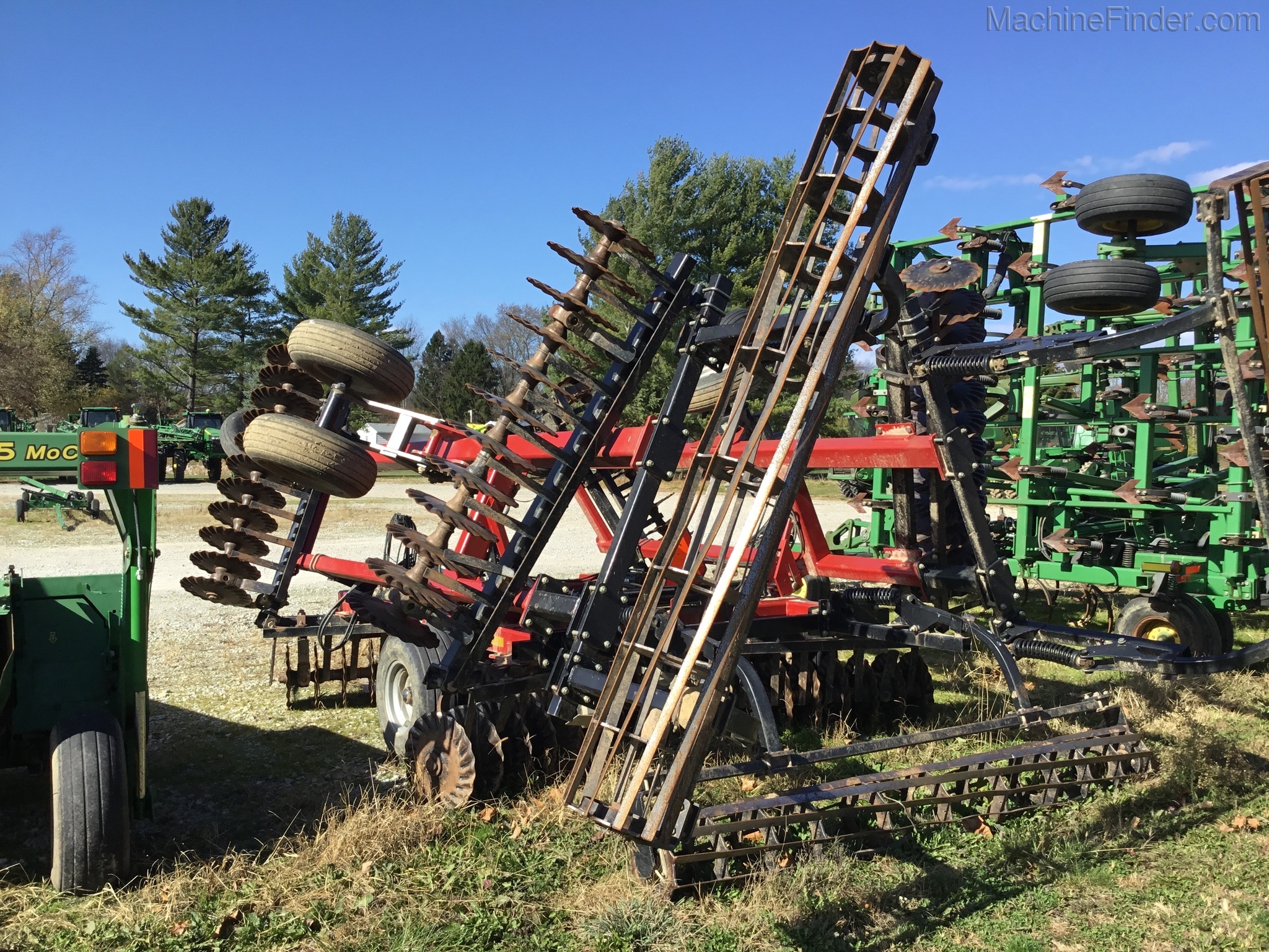2011 Case IH 330 Image 1