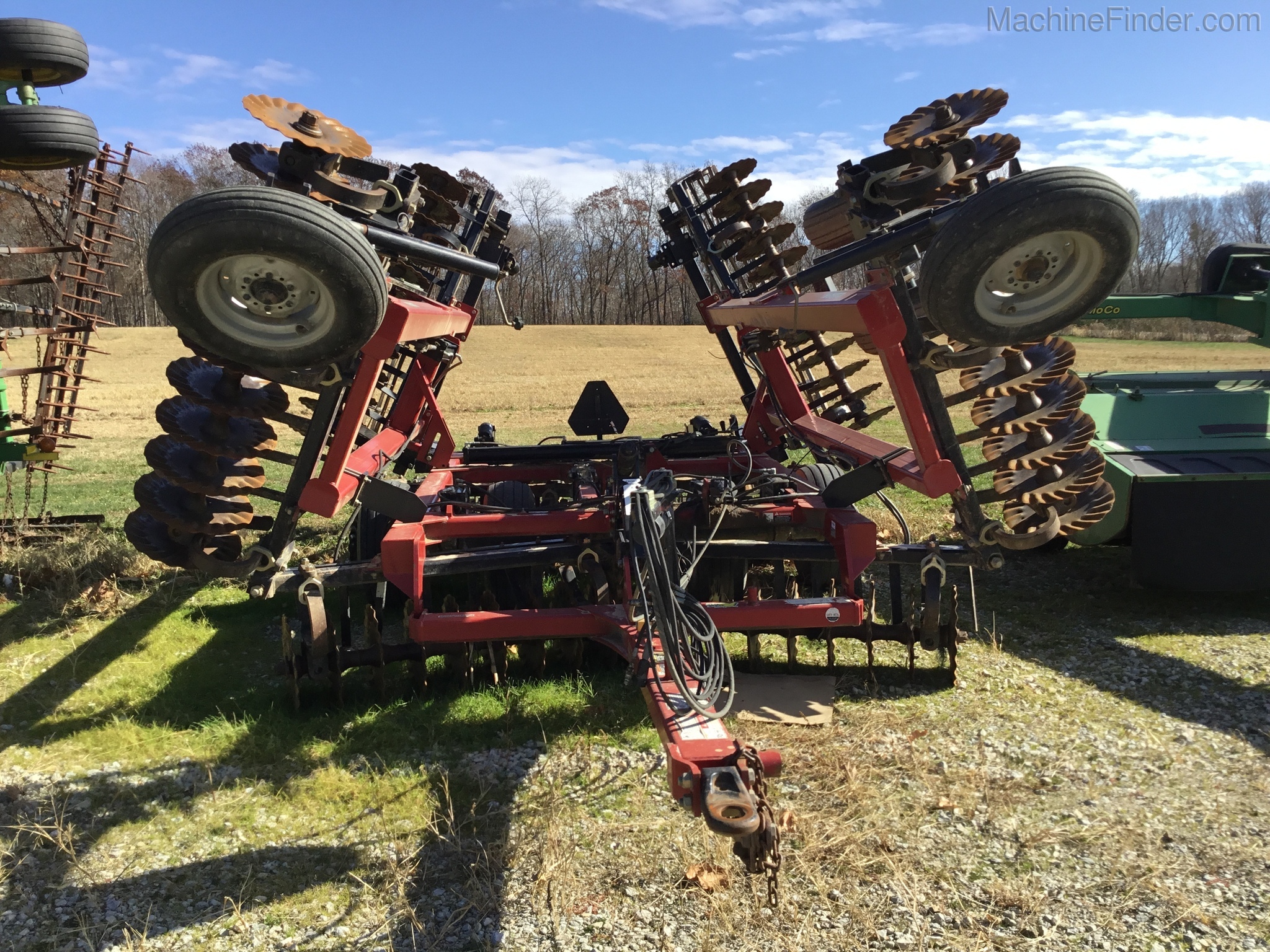 2011 Case IH 330 Image 23