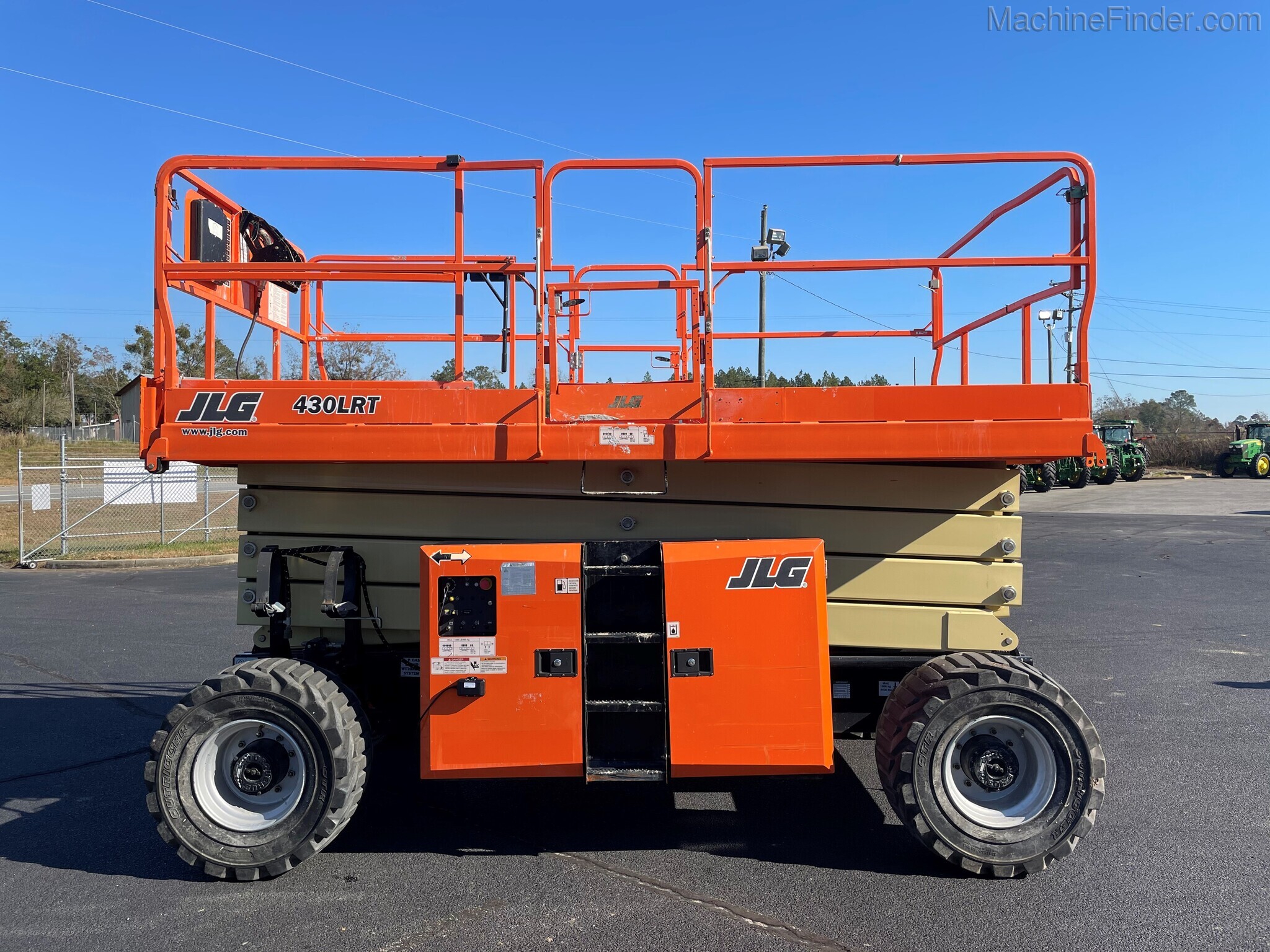 2018 JLG 430LRT Image 6