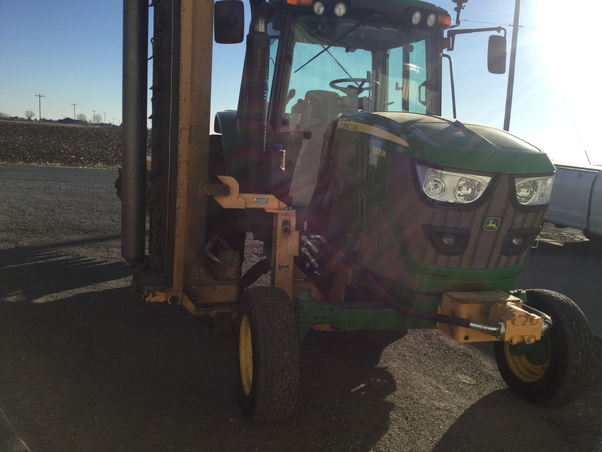 2015 John Deere 6105M Image 42