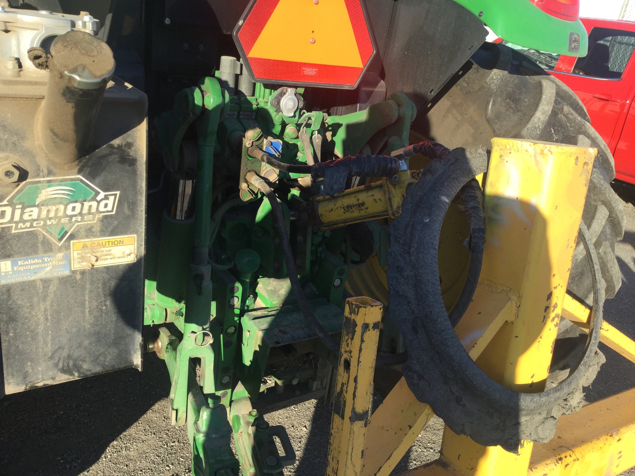 2015 John Deere 6105M Image 7