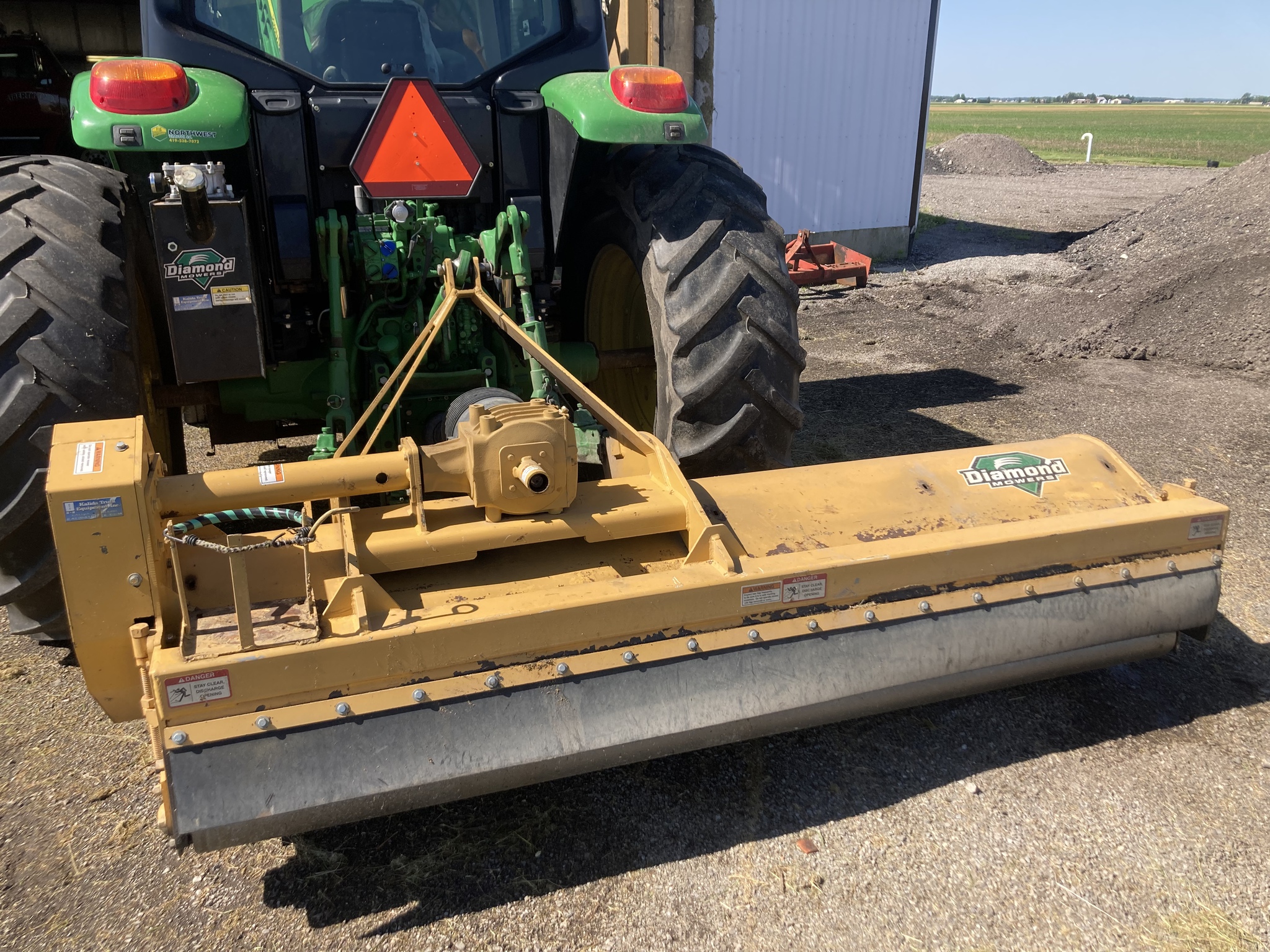 2015 John Deere 6105M Image 31