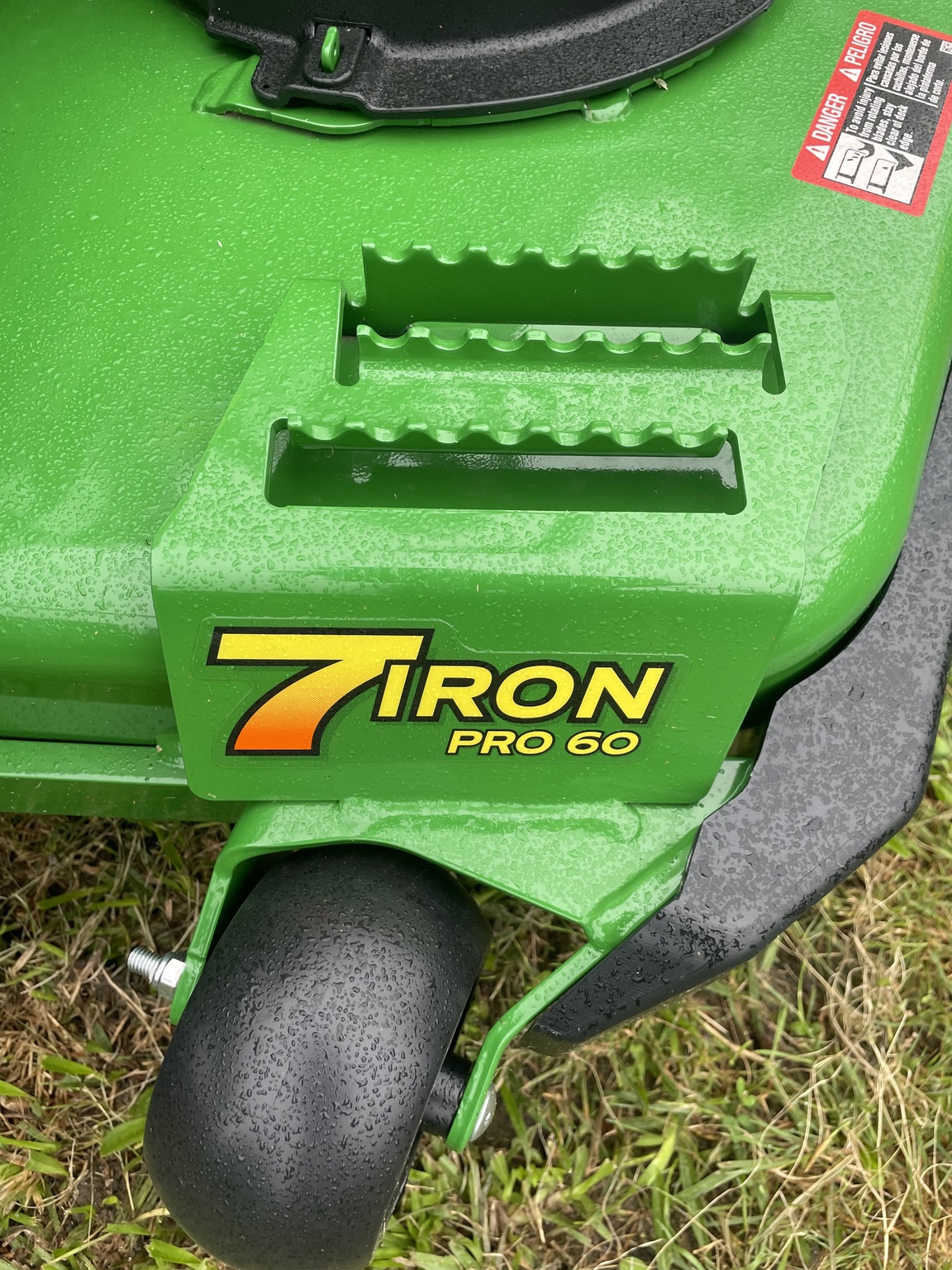 2023 John Deere Z960M Image 2