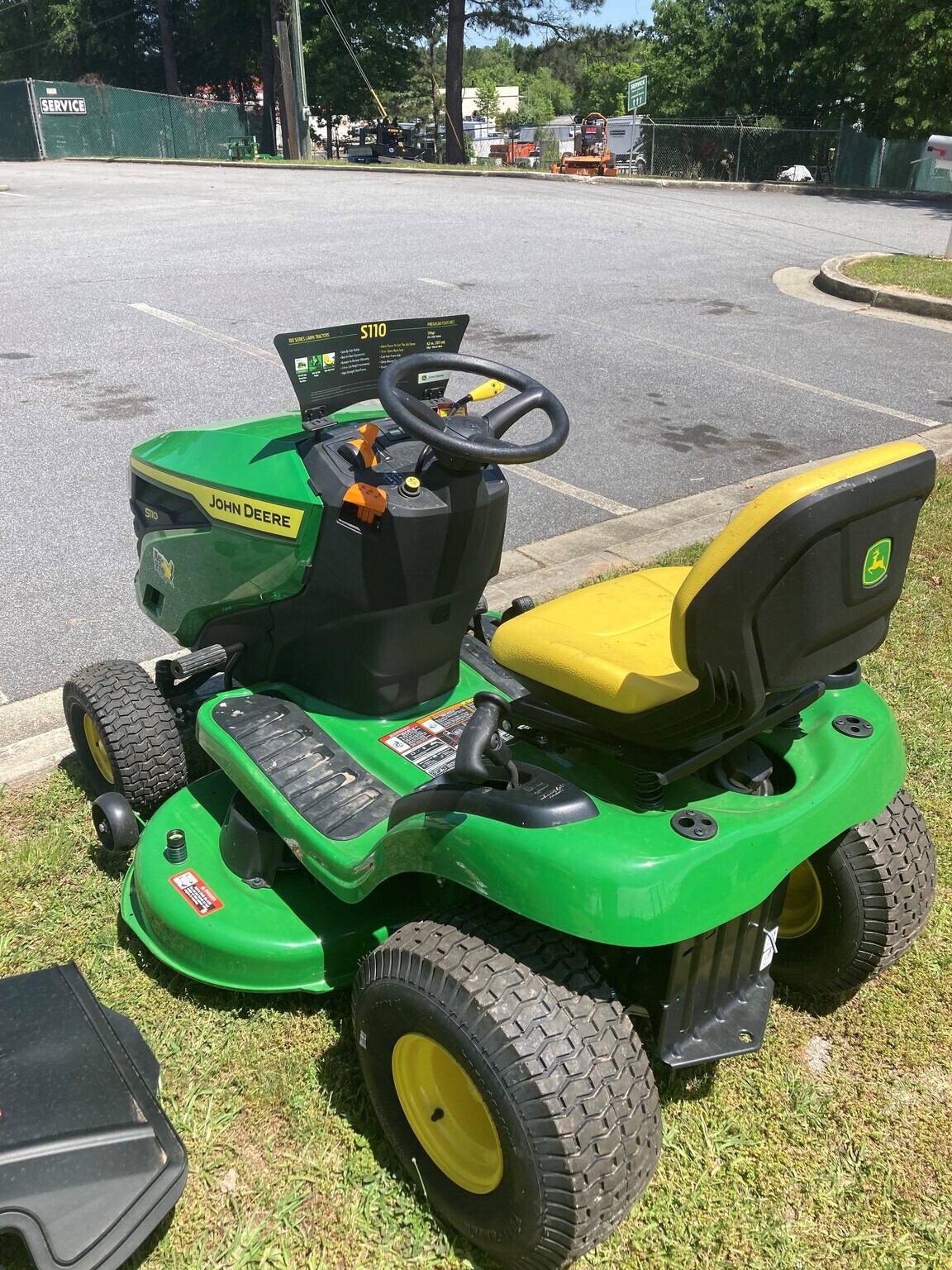 2023 John Deere S110 Image 3