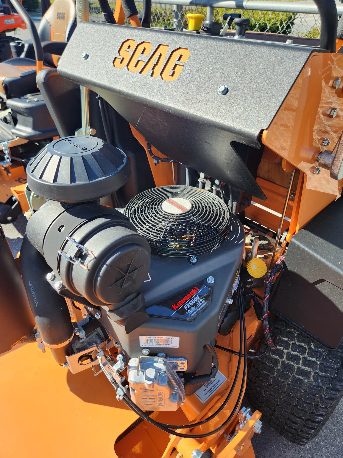 2023 Scag V-RIDE II 36IN Image 2