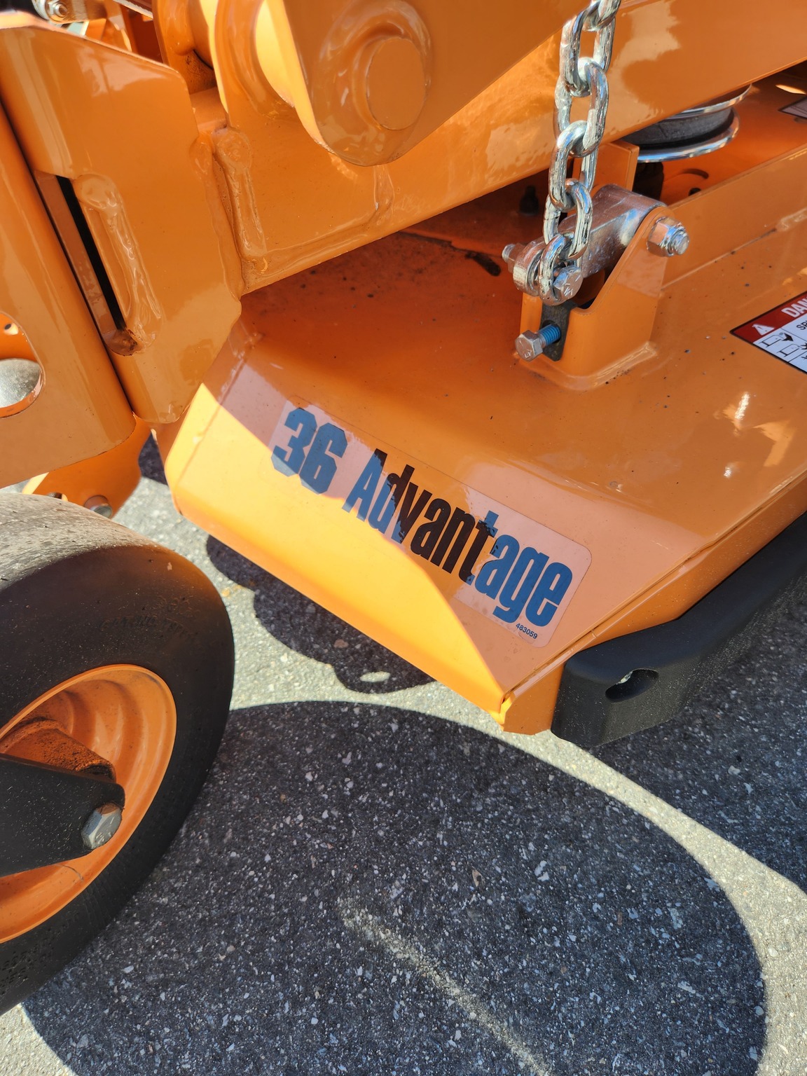 2023 Scag V-RIDE II 36IN Image 3