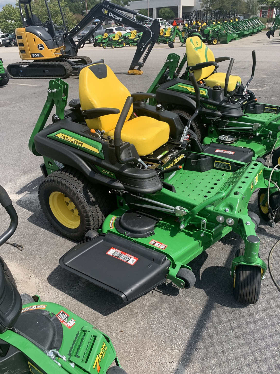 2022 John Deere Z920M Image 4