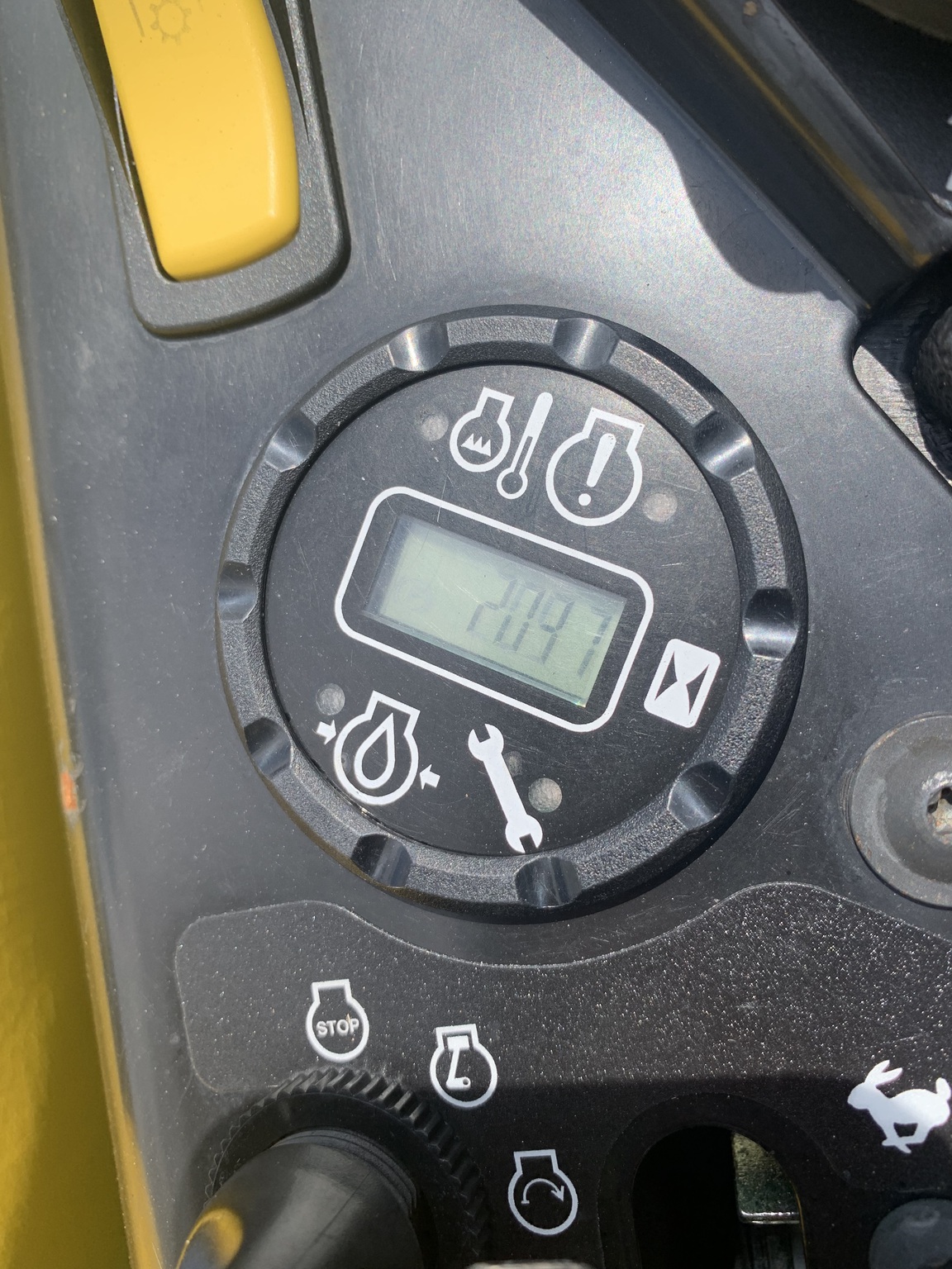 2022 John Deere Z920M Image 5