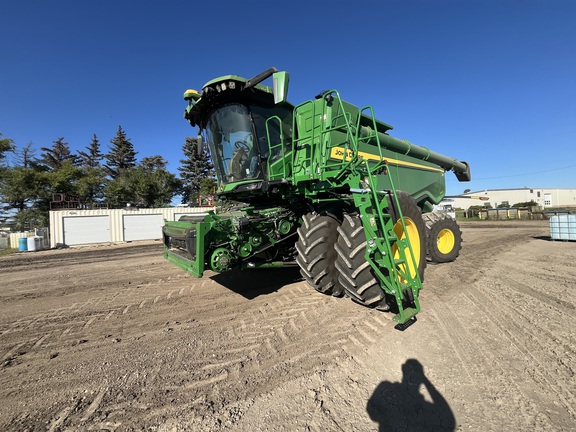 2022 John Deere X9 1000