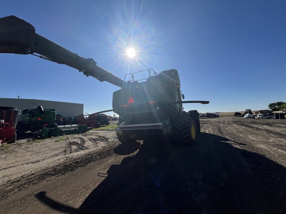 2022 John Deere X9 1000