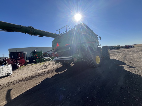 2022 John Deere X9 1000