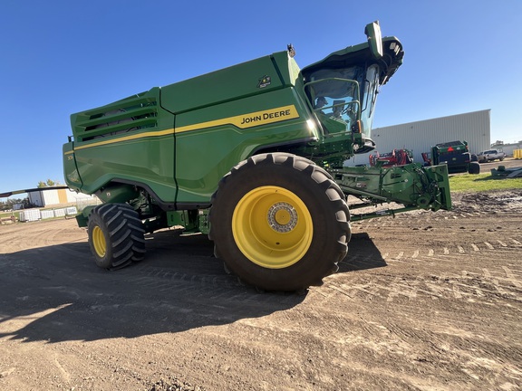 2022 John Deere X9 1000