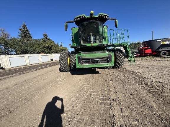 2022 John Deere X9 1000