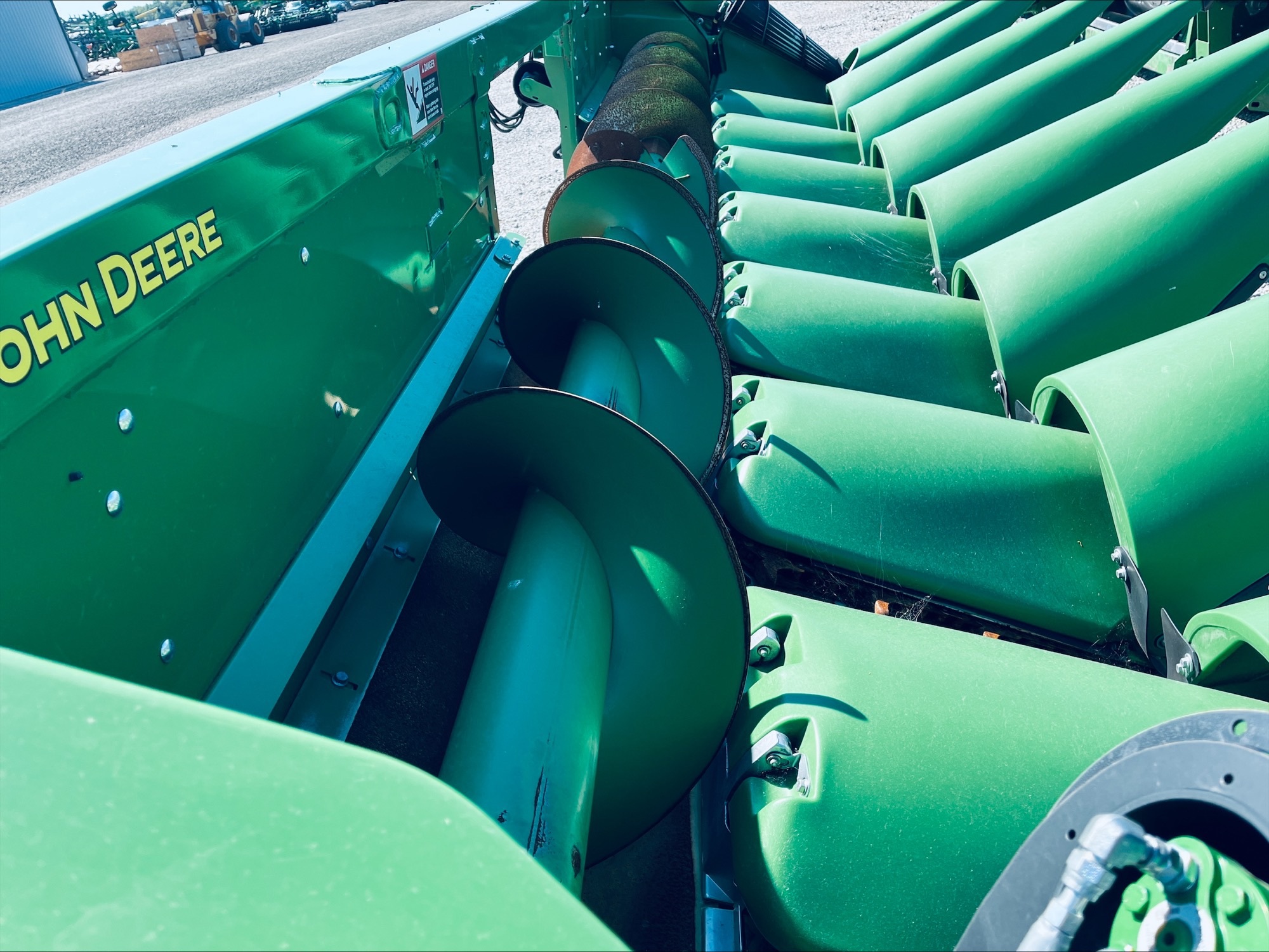2024 John Deere C8R Image 9
