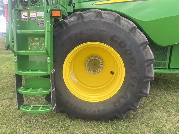Used 2021 John Deere S780 Combines at Koenig Equipment in Urbana, OH - Photo17