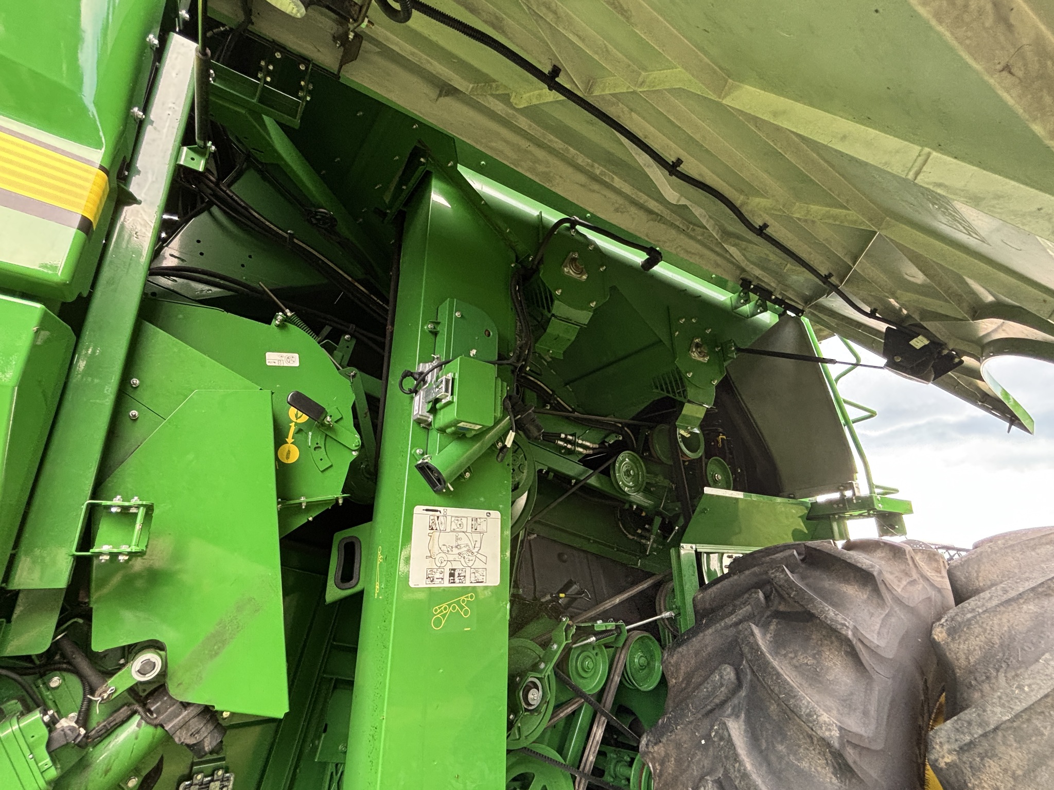 Used 2021 John Deere S780 Combines at Koenig Equipment in Urbana, OH - PhotoXL34
