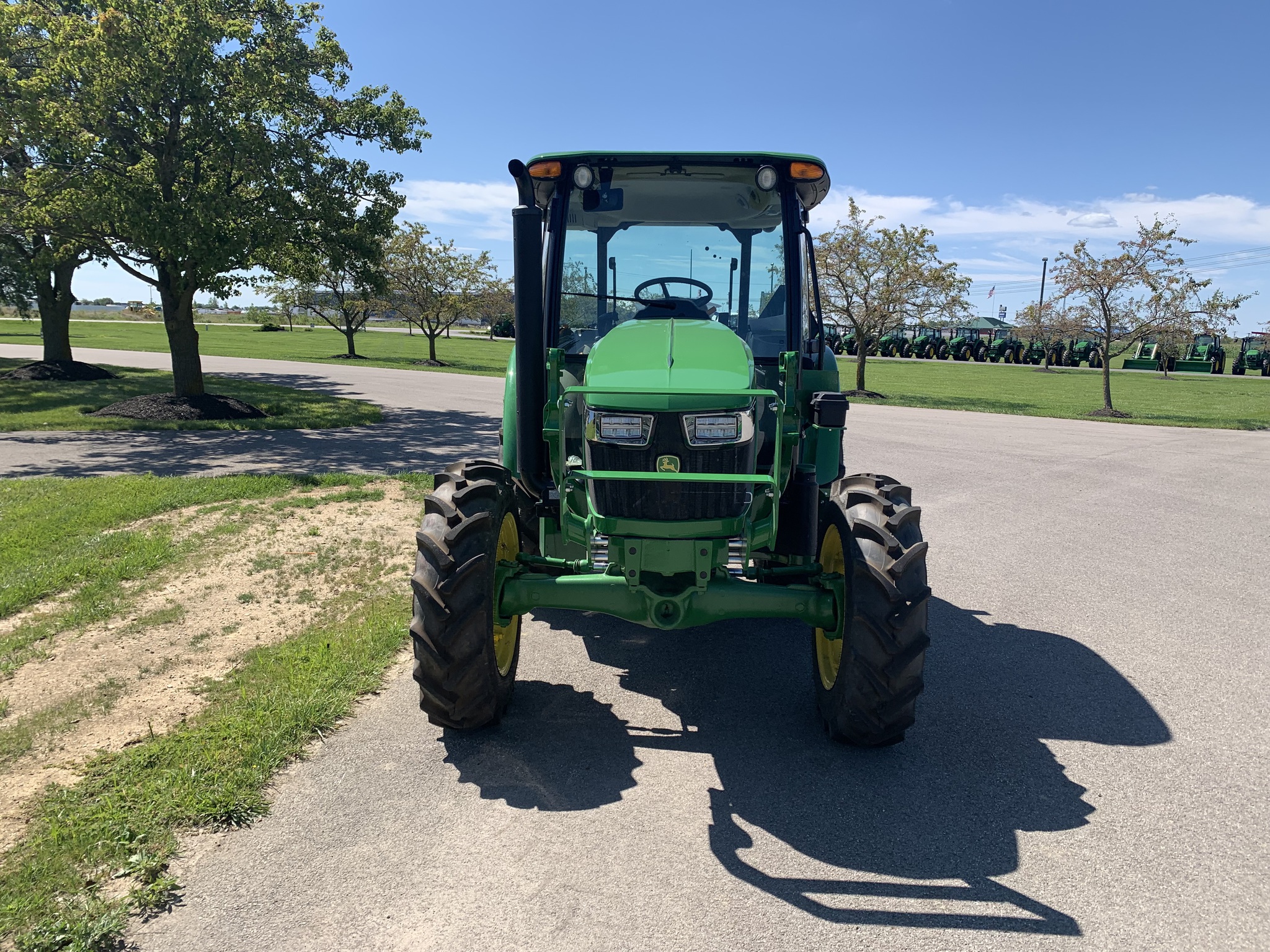2024 John Deere 5075E Image 3