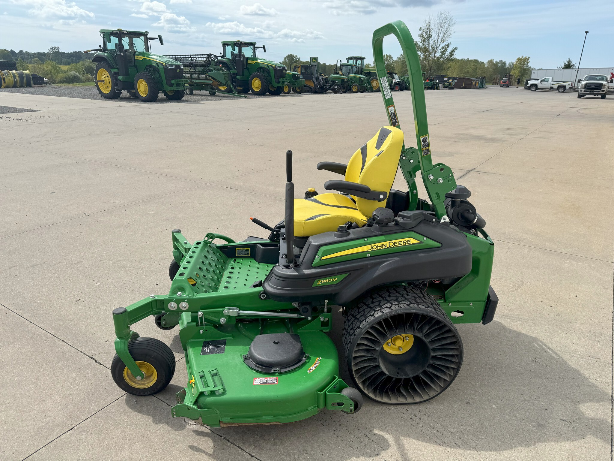 2021 John Deere Z960M Image 6